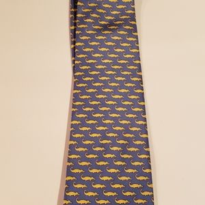 Alynn alligator tie
